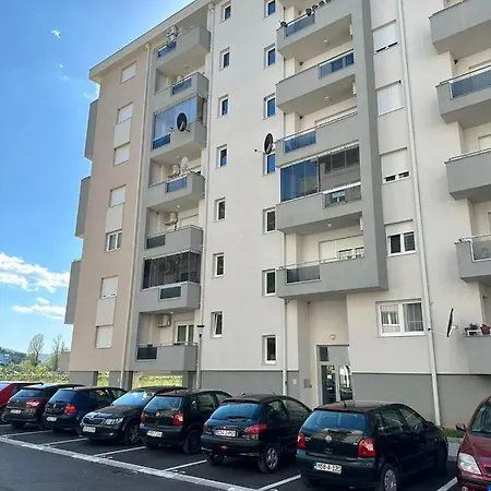 Apartman Lux تريبينيي