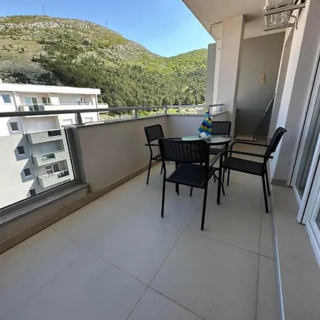 شقة Apartman Lux