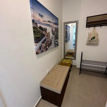 Apartman Lux * تريبينيي