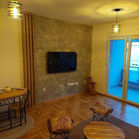 Apartman Lux تريبينيي
