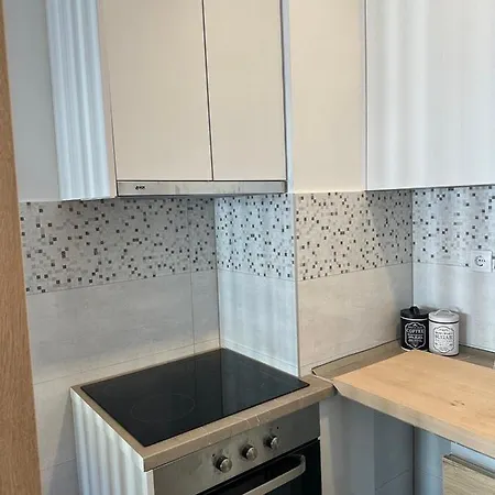 Apartman Lux شقة تريبينيي